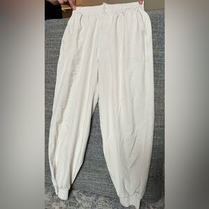 Women’s Abercrombie & Fitch Tan MotionTek Jogger, Medium